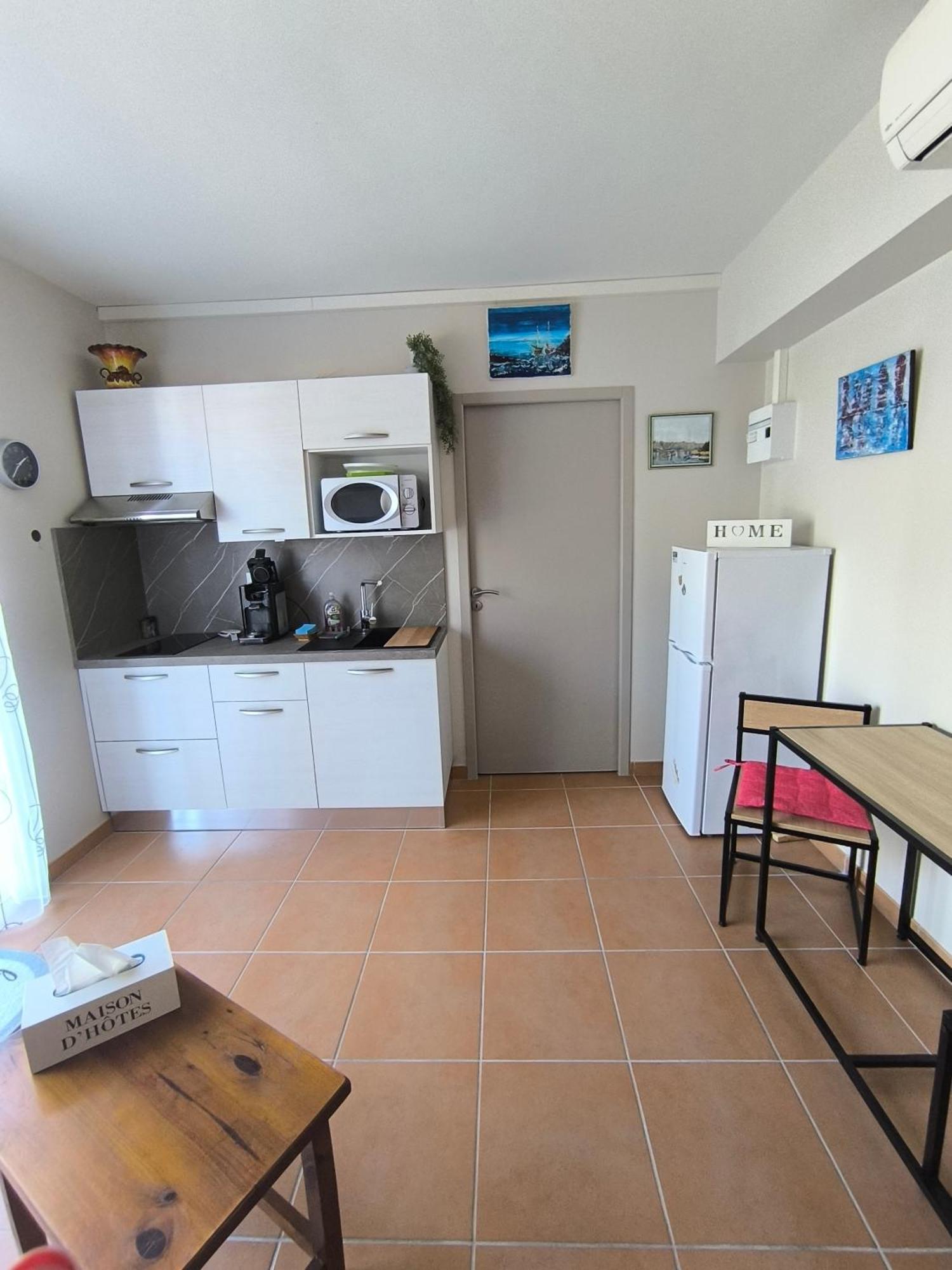 Chez Regine Agde Exterior foto